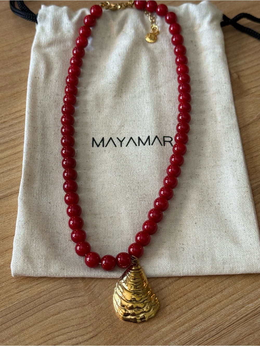New mayamar red sandstone and Gold Shell Pendant Necklace